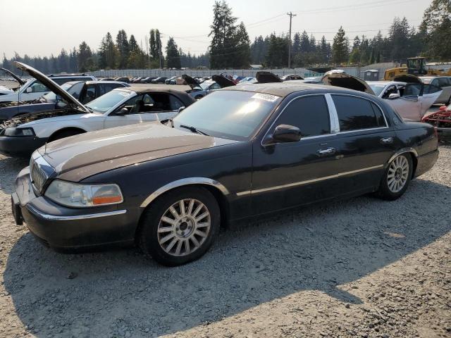  Salvage Lincoln Towncar