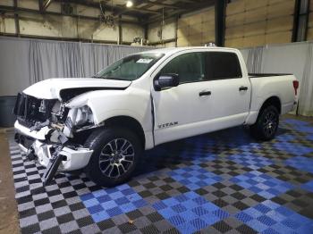  Salvage Nissan Titan