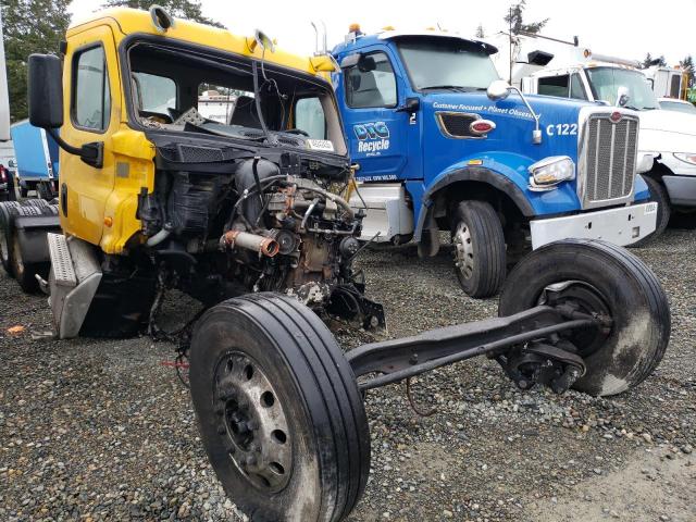  Salvage Freightliner Cascadia 1