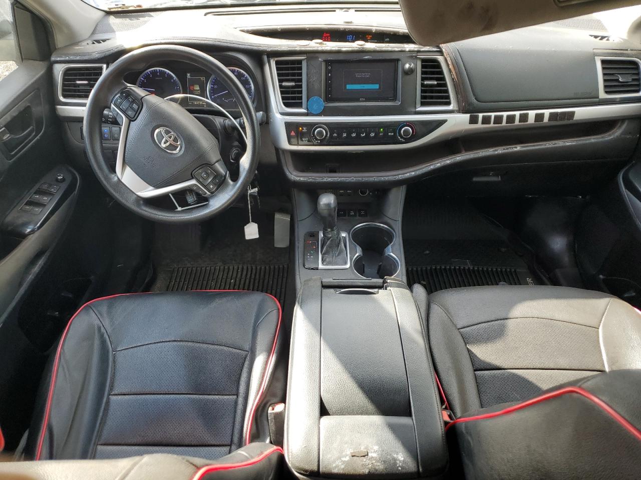 Toyota Highlander Le Image 10