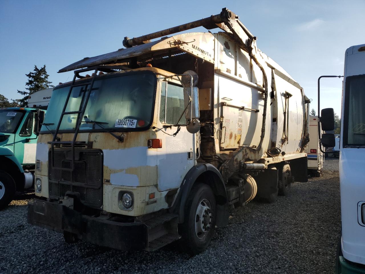 Autocar Llc Other Wx Image 3