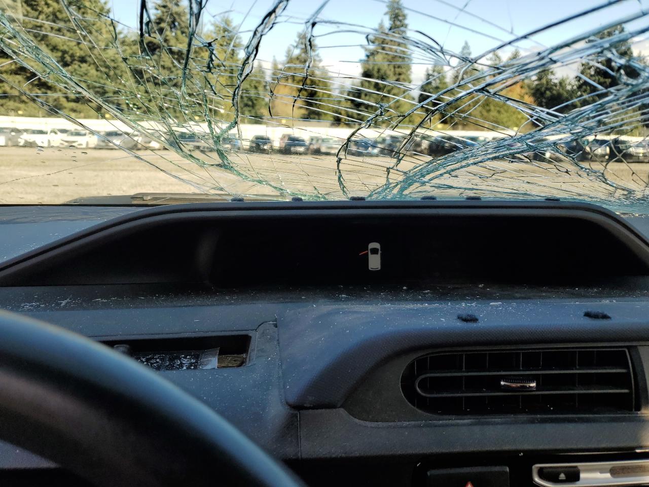 Toyota Prius Image 11