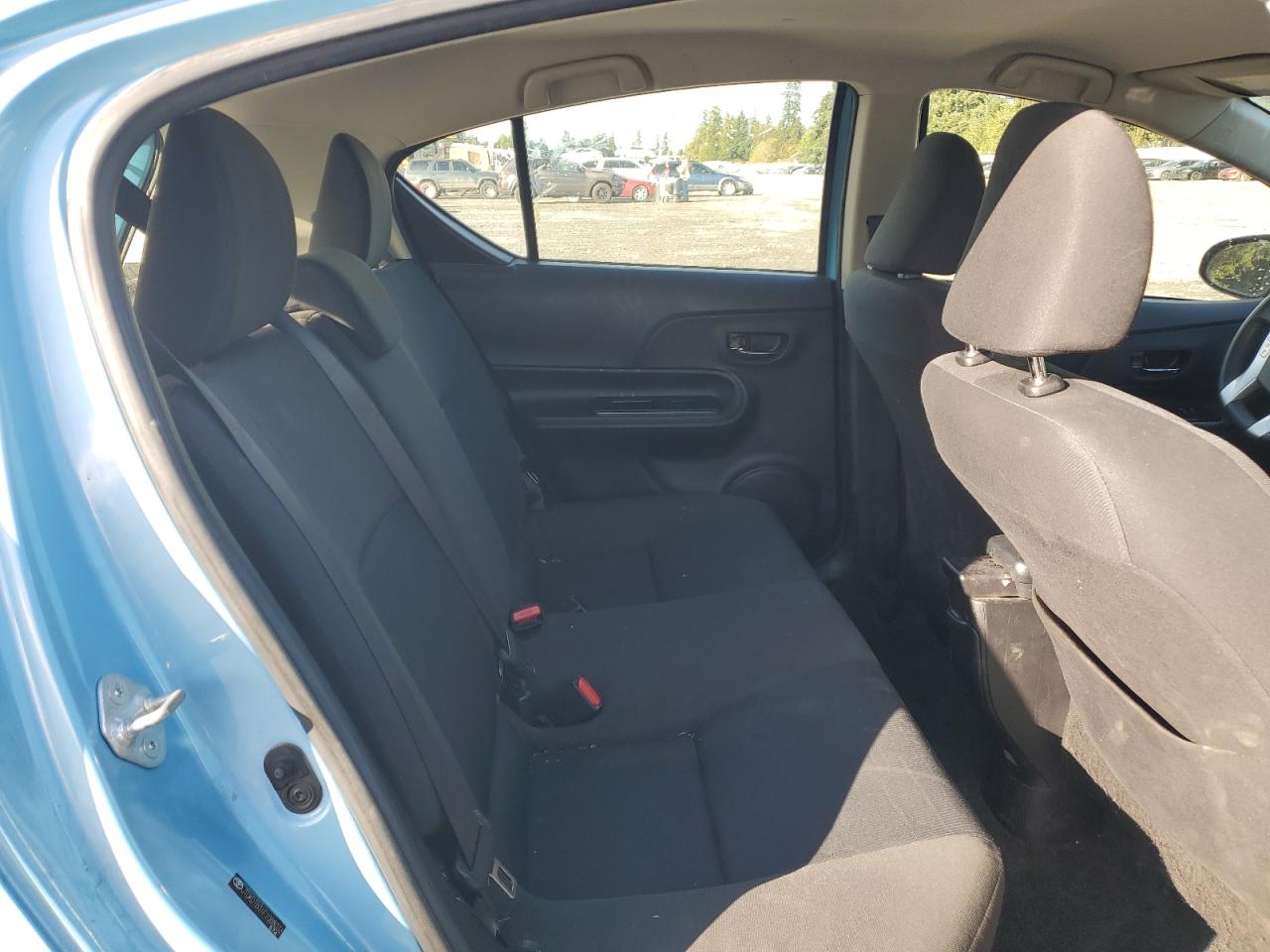 Toyota Prius Image 12