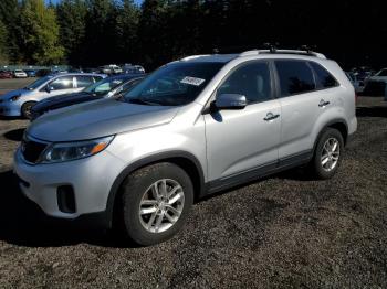  Salvage Kia Sorento