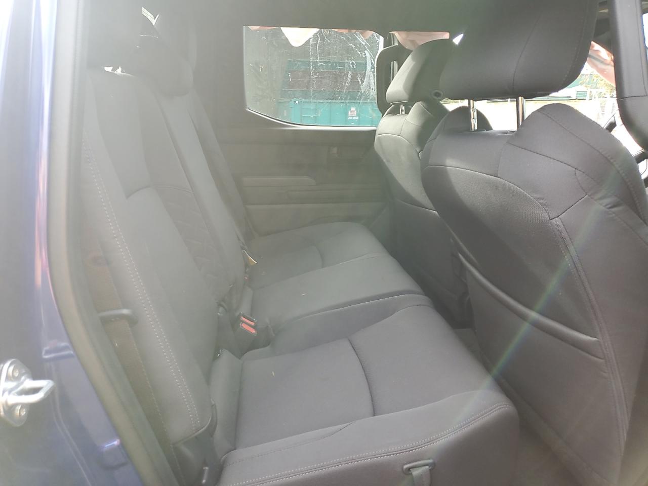 Toyota Tacoma Double Cab Image 4