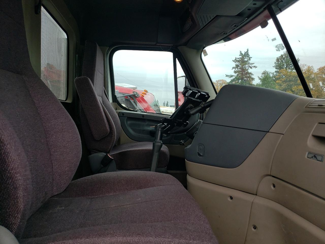 Freightliner Cascadia 1 Image 5