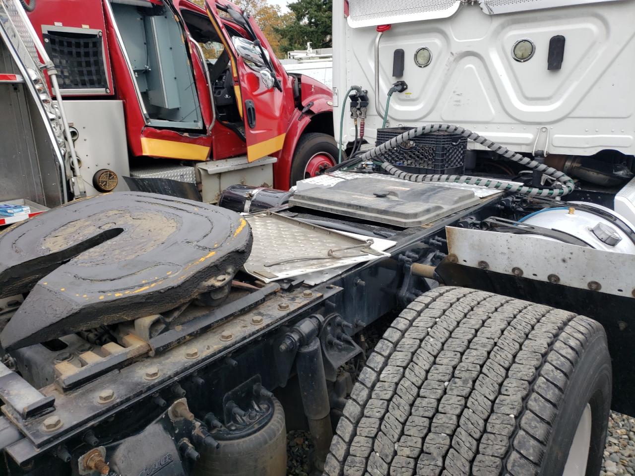 Freightliner Cascadia 1 Image 3