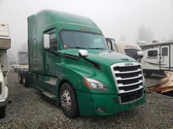  Salvage Freightliner Cascadia 1