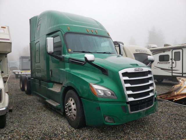  Salvage Freightliner Cascadia 1