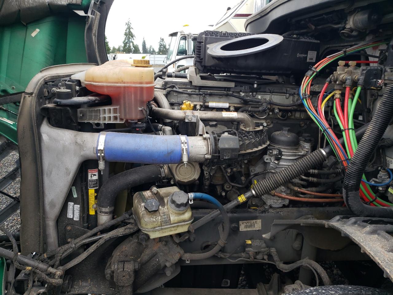 Freightliner Cascadia 1 Image 9