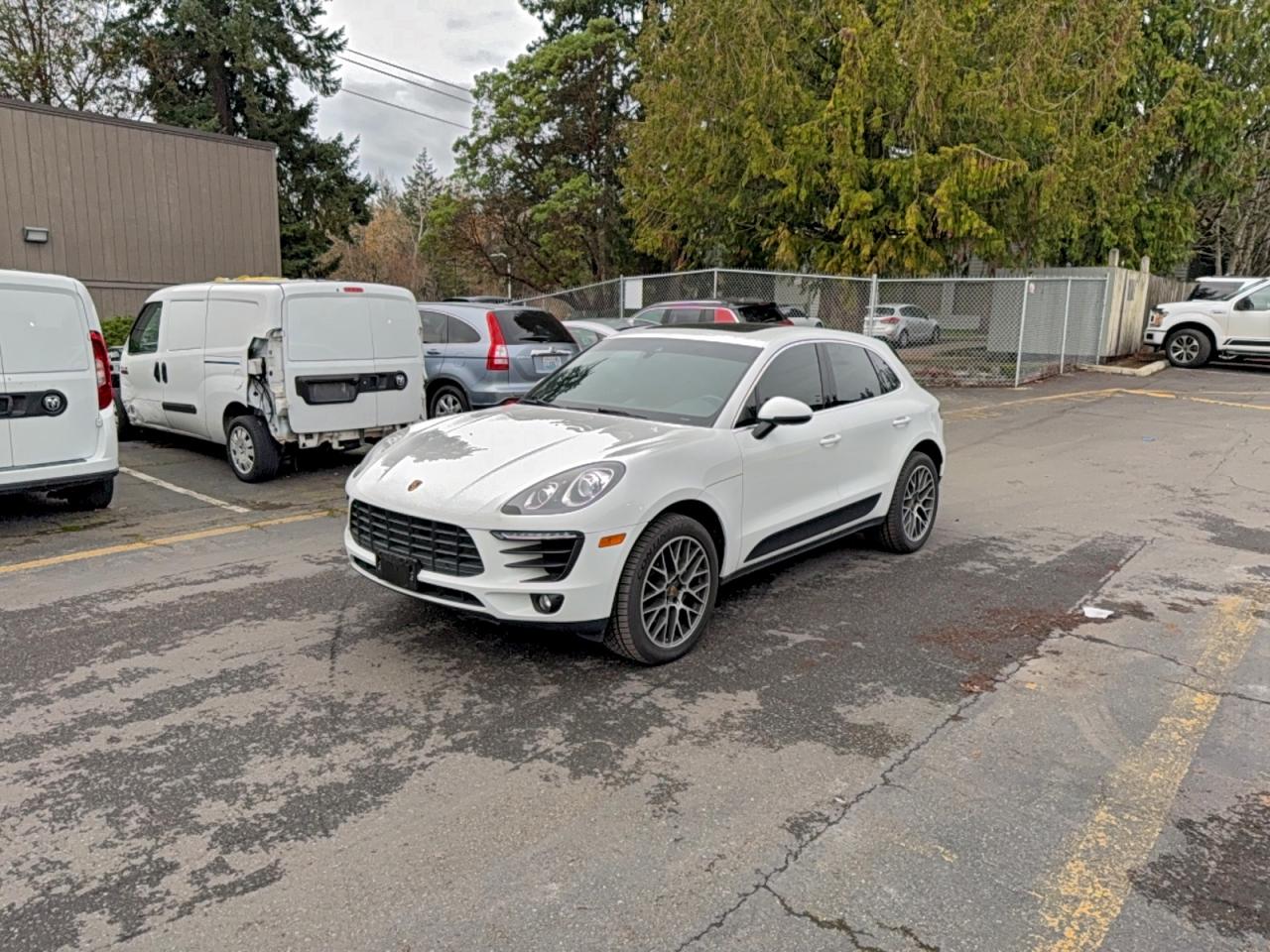 Porsche Macan S Image 2