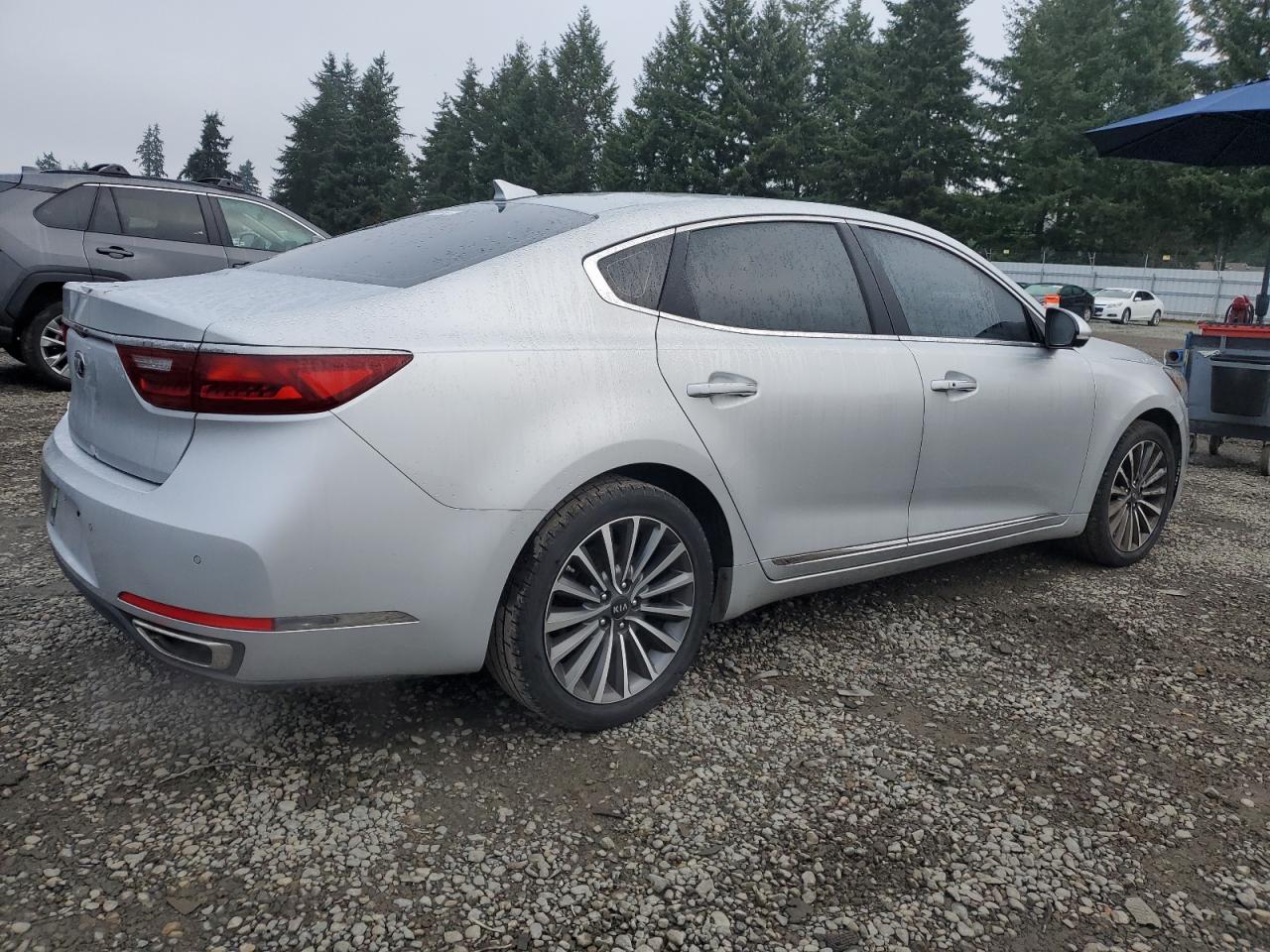 Kia Cadenza Luxury Image 11