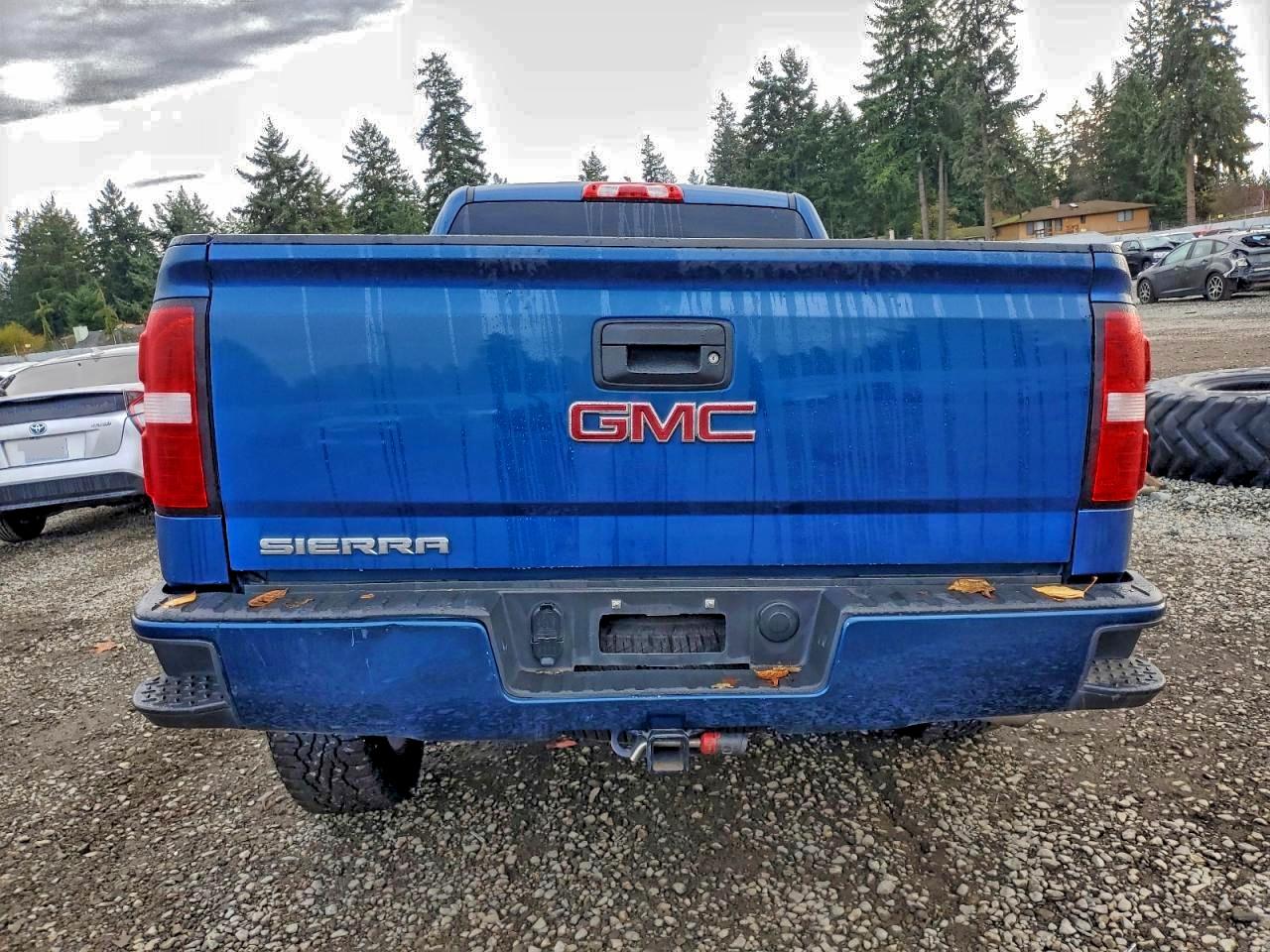 GMC Sierra C1500 Image 3