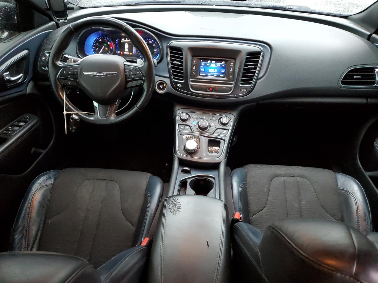 Chrysler 200 S Image 2