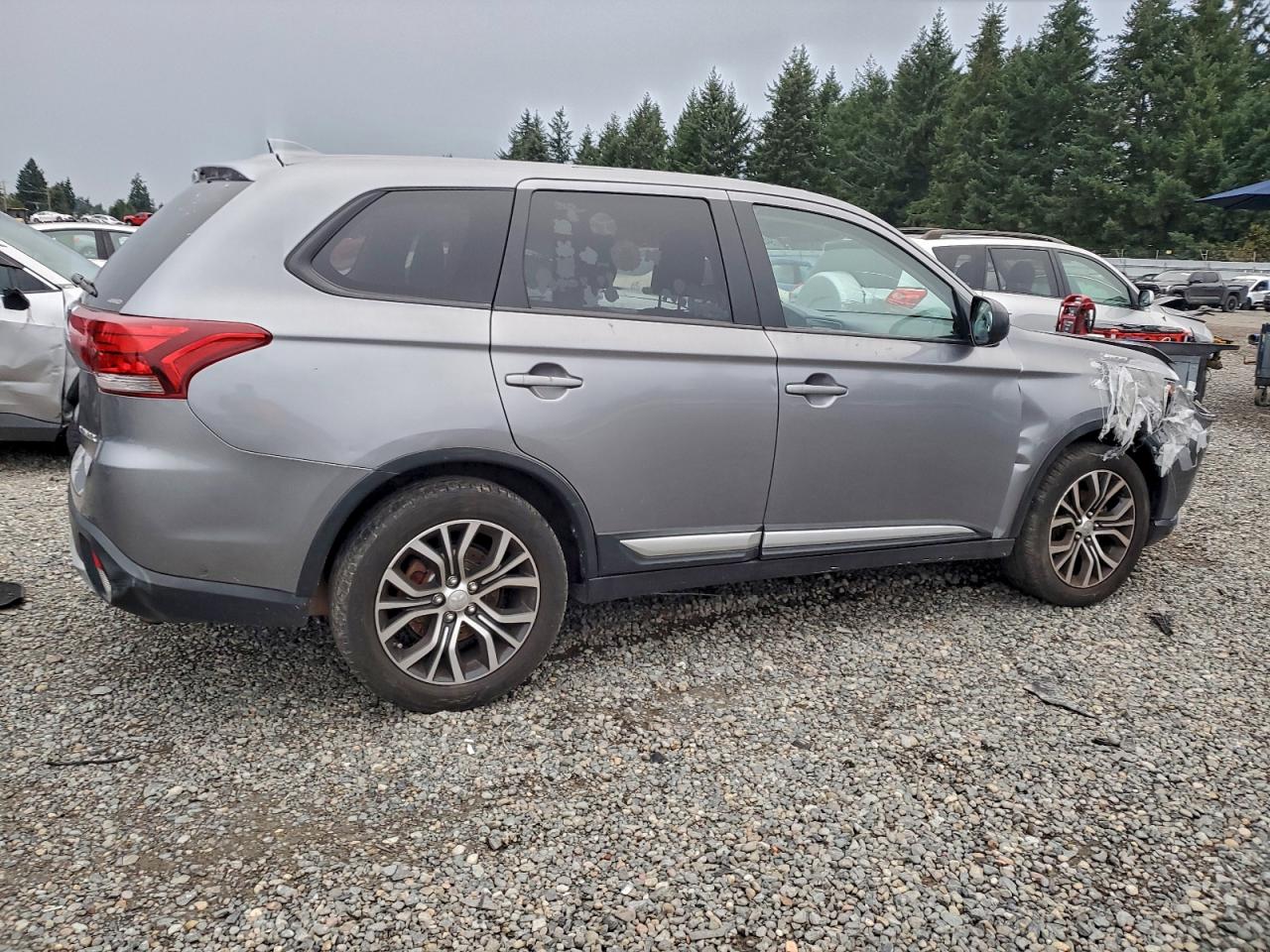 Mitsubishi Outlander Se Image 10