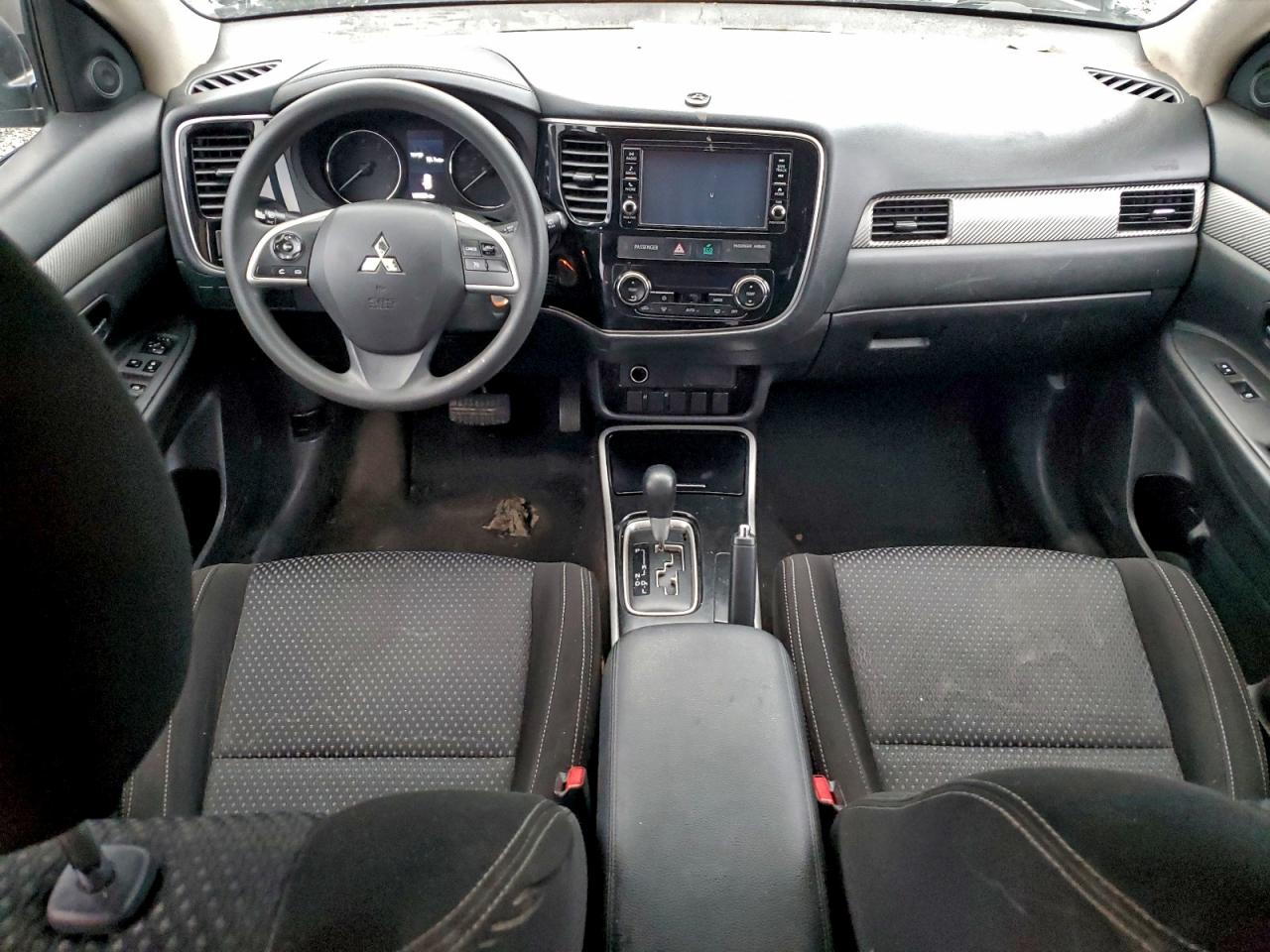 Mitsubishi Outlander Se Image 5