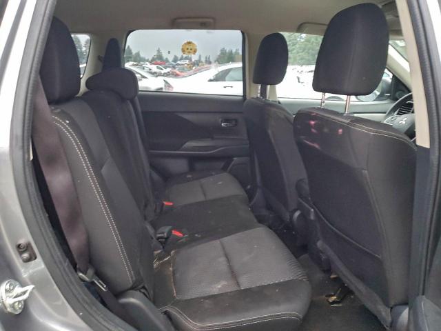 Mitsubishi Outlander Se Image 11