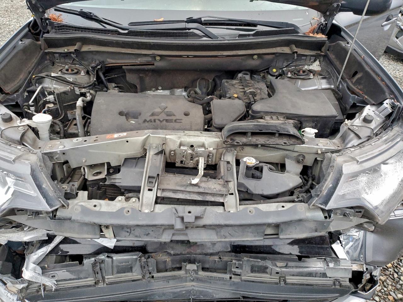 Mitsubishi Outlander Se Image 6