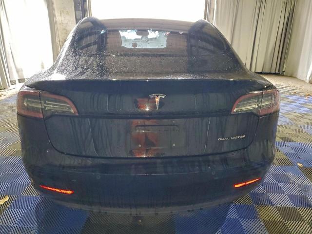 Tesla Model 3 Image 11