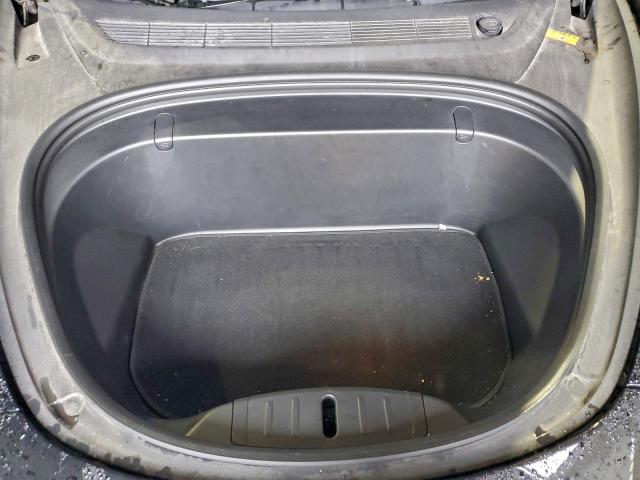 Tesla Model 3 Image 7