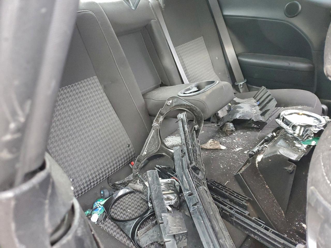 Dodge Challenger R/t Scat Pack Image 10