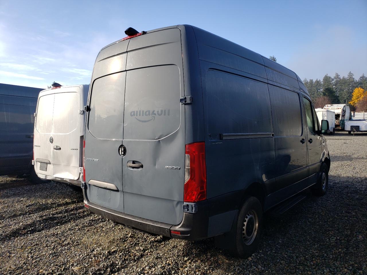 Mercedes-Benz Sprinter 2500/3500 Image 2