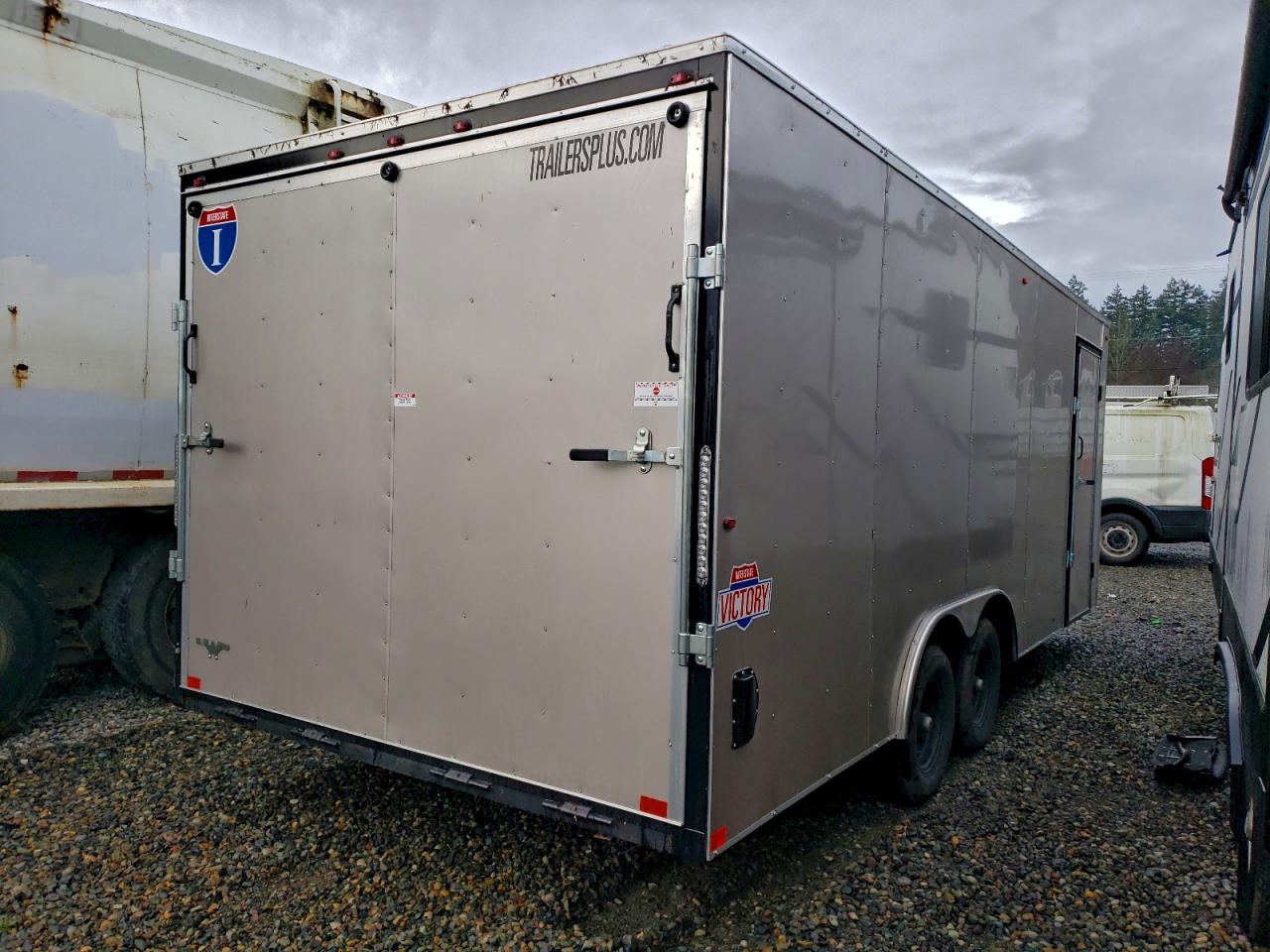 Interstate Enclosed Image 10