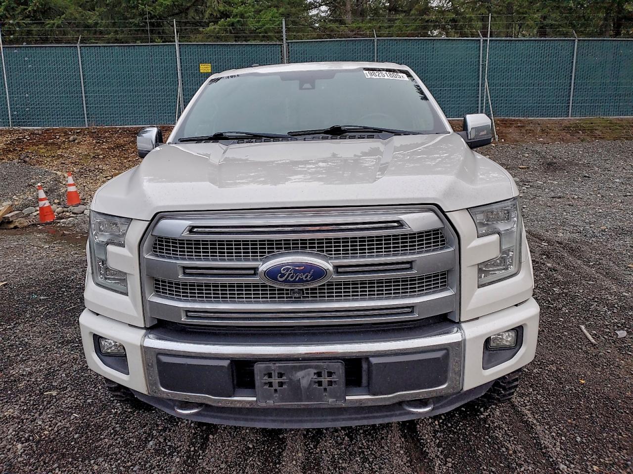 Ford F-150 Supercrew Image 9