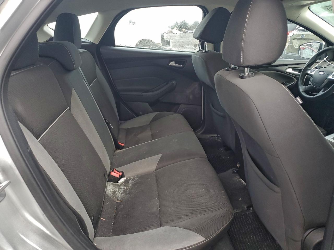 Ford Focus Se Image 6