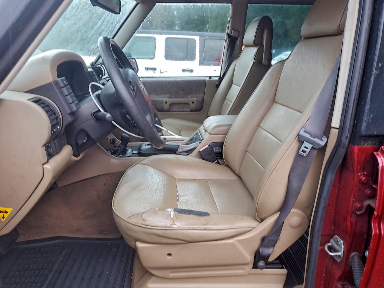 Land Rover Discovery Image 2