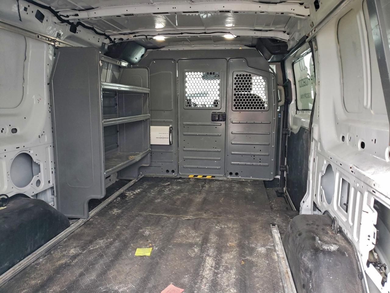 Ford Transit T-250 Image 4