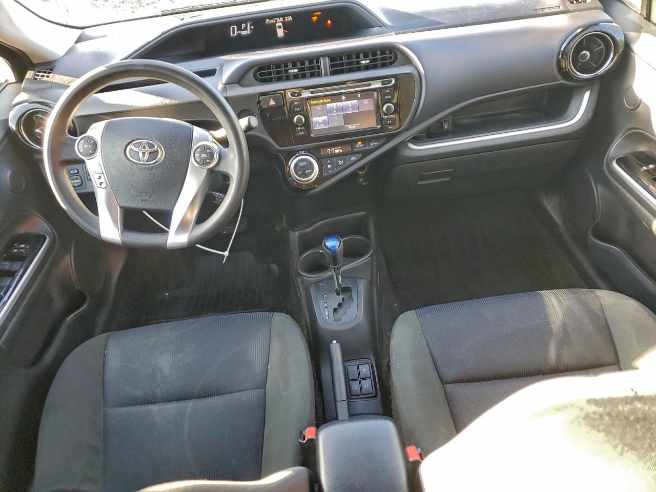 Toyota Prius Image 6