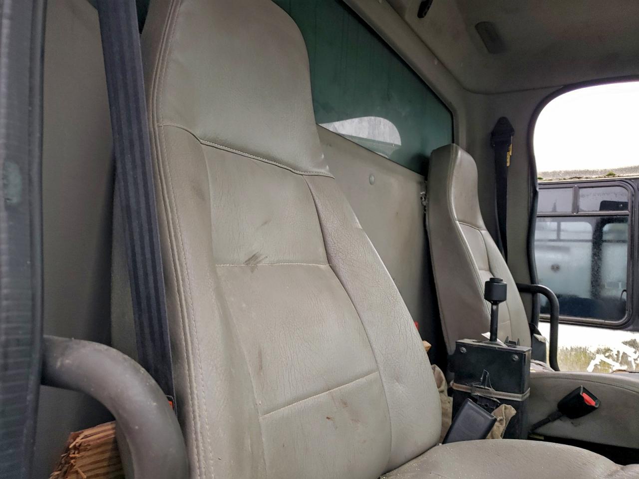 Freightliner M2 106 Med 106 Medium Duty Image 3