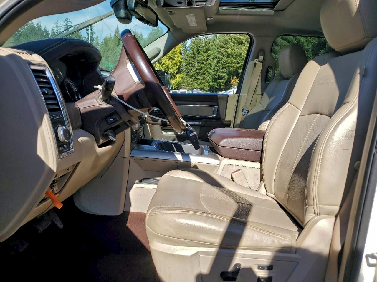 Ram 1500 Laramie Image 6