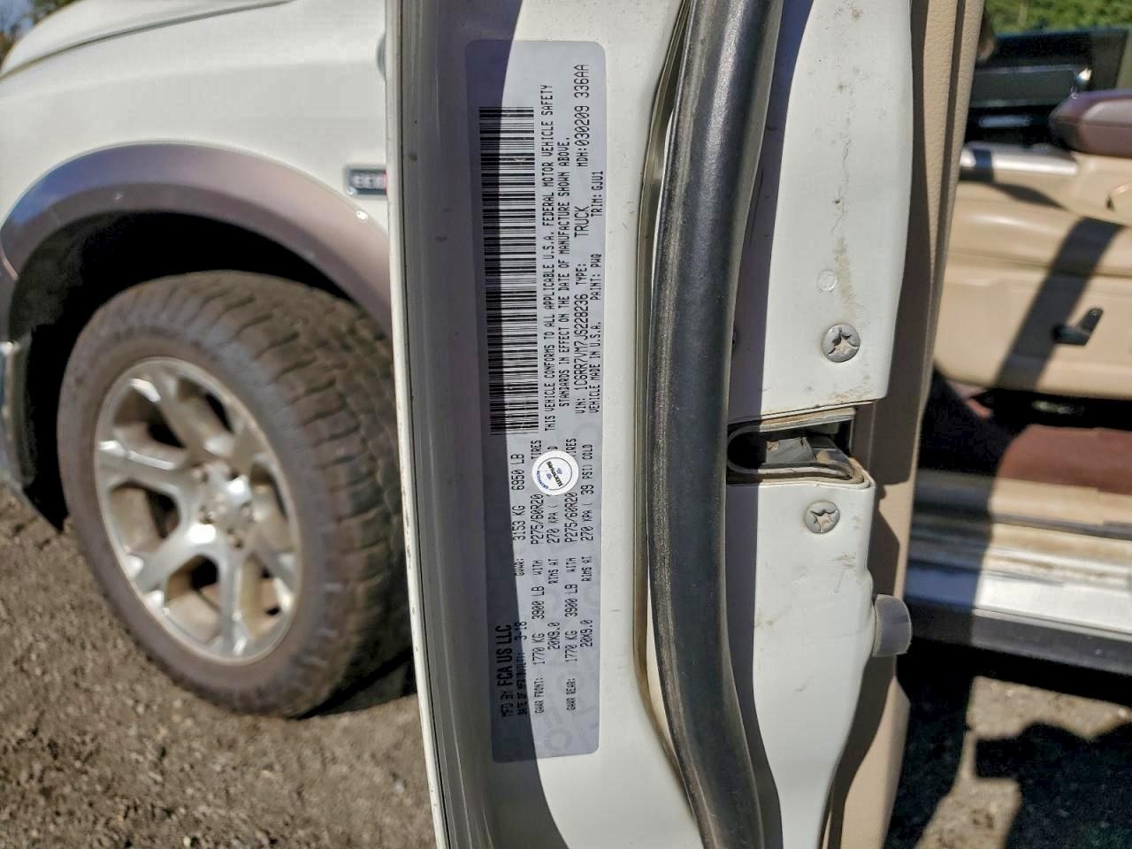 Ram 1500 Laramie Image 11