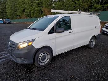 Salvage Mercedes-Benz Metris