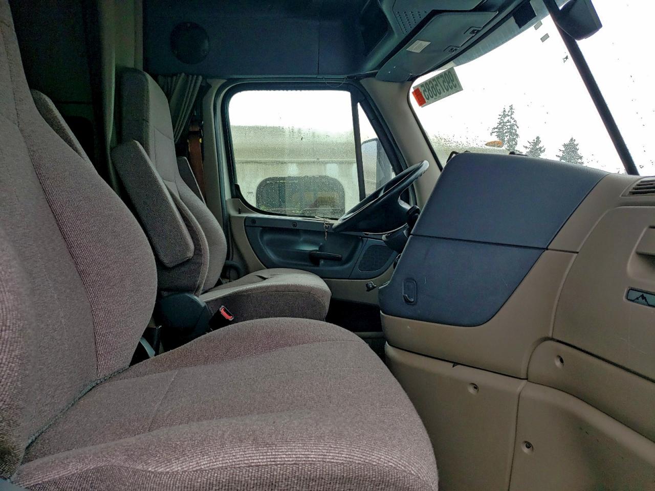 Freightliner Cascadia 1 Image 6