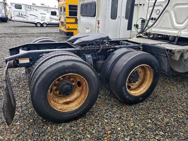 Freightliner Cascadia 1 Image 10