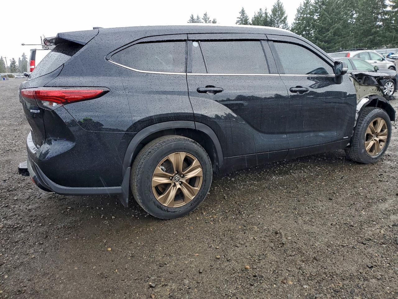 Toyota Highlander Hybrid Bronze Edition Image 14