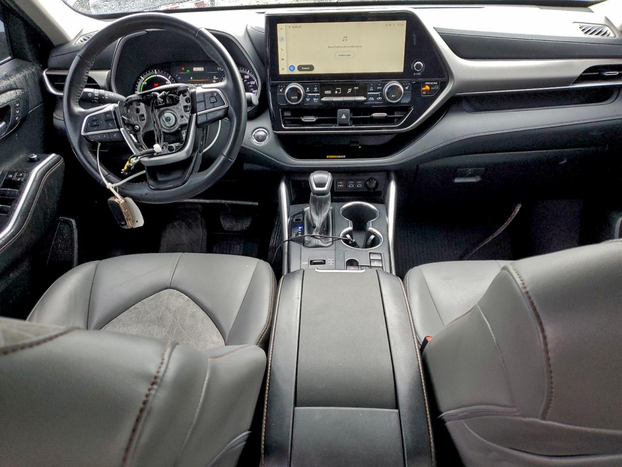 Toyota Highlander Hybrid Bronze Edition Image 3