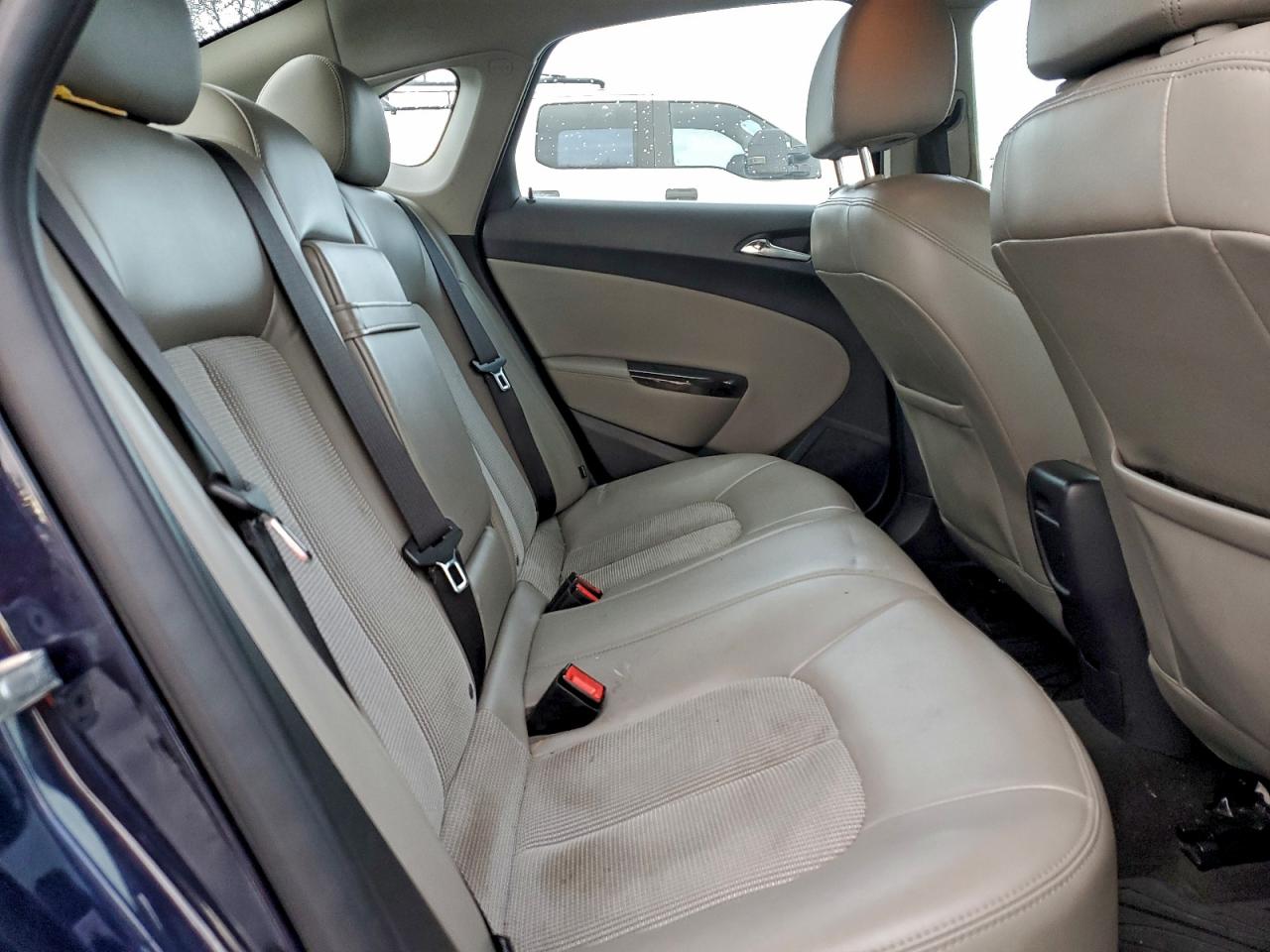 Buick Verano Image 7