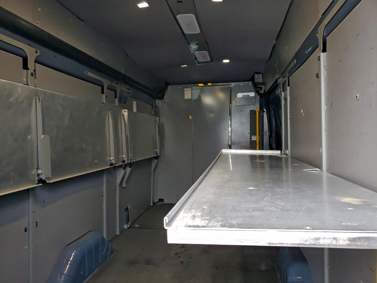 Ford Transit T-250 Image 11