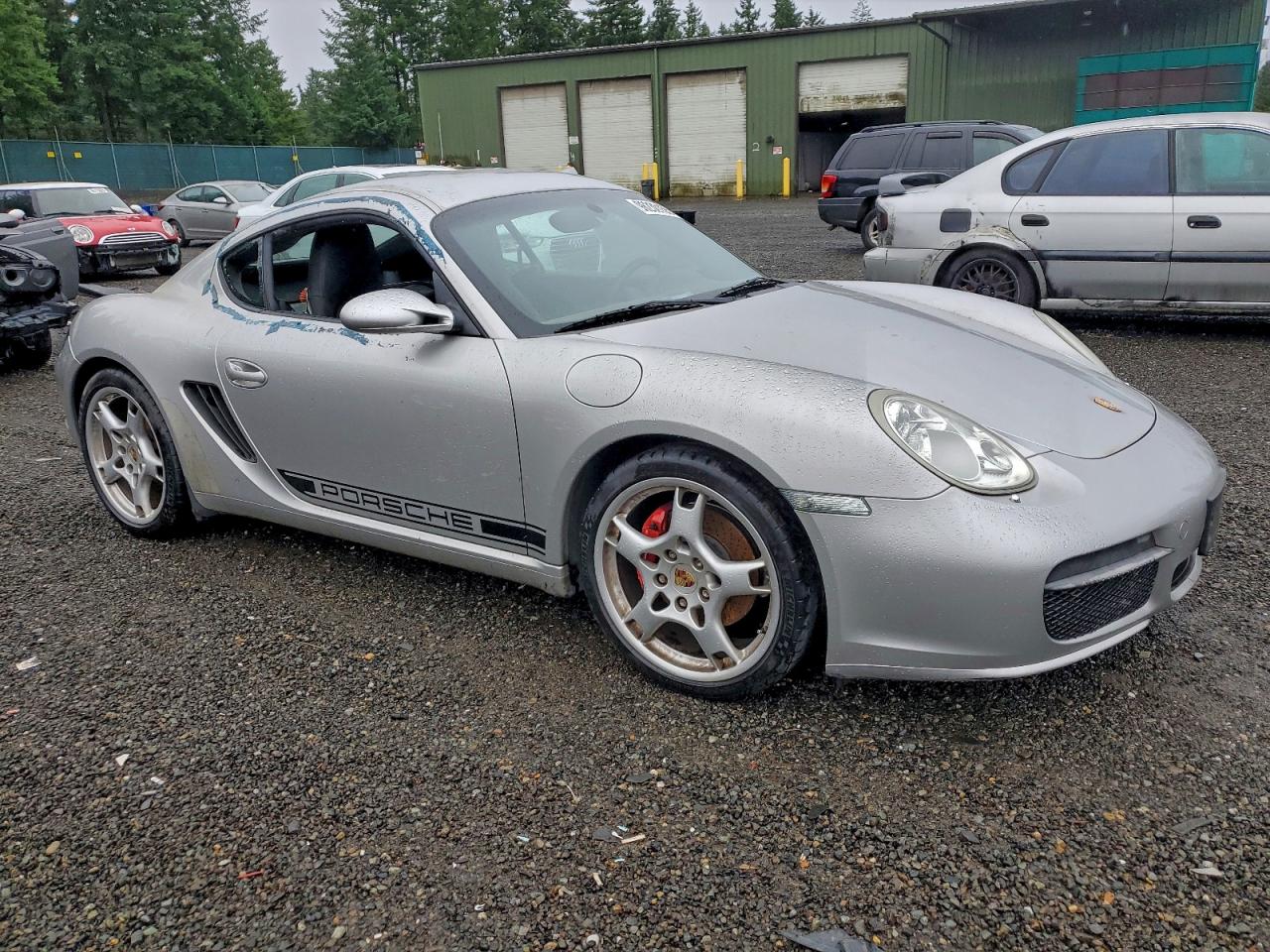 Porsche Cayman S Image 4
