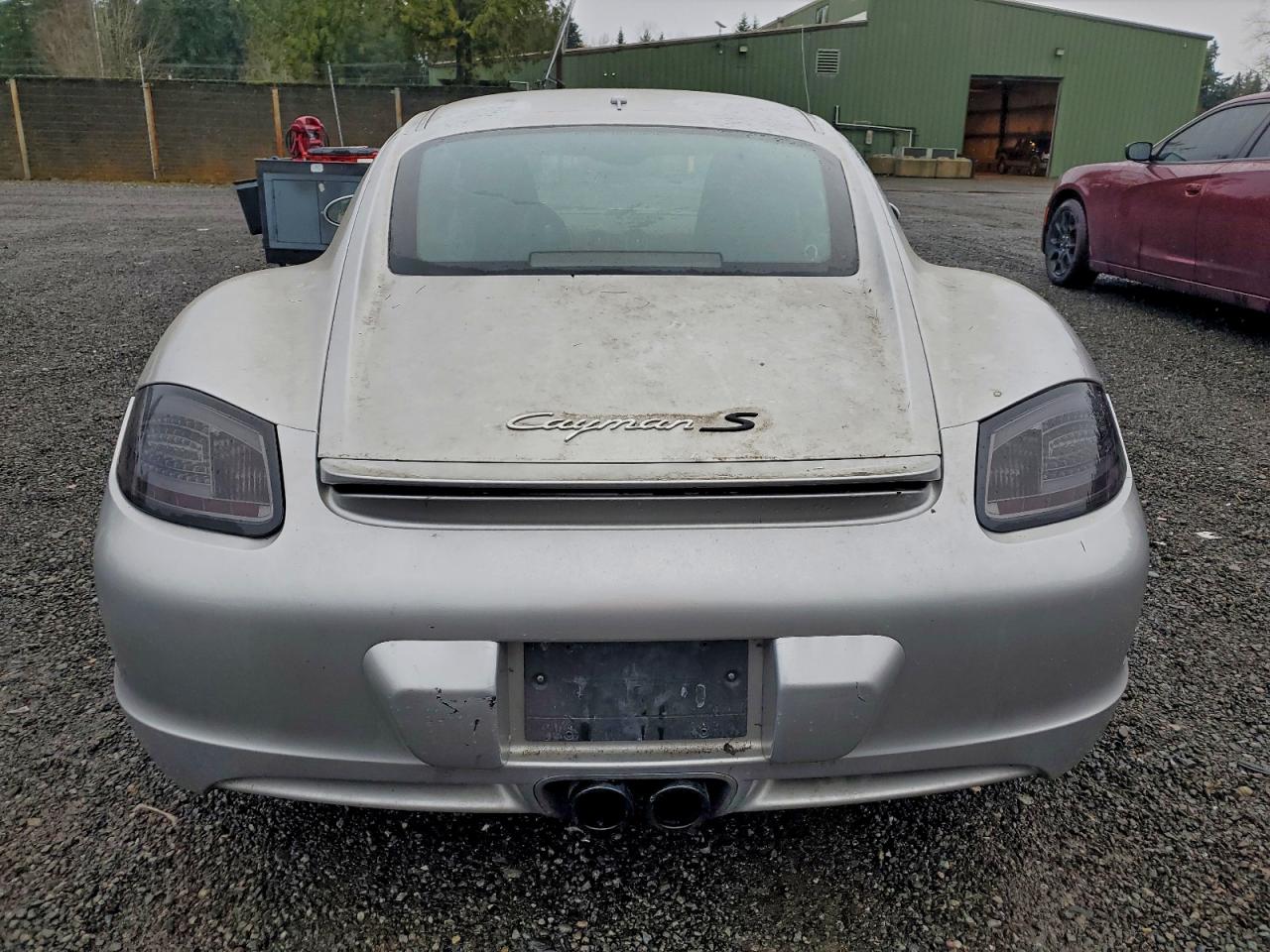 Porsche Cayman S Image 12