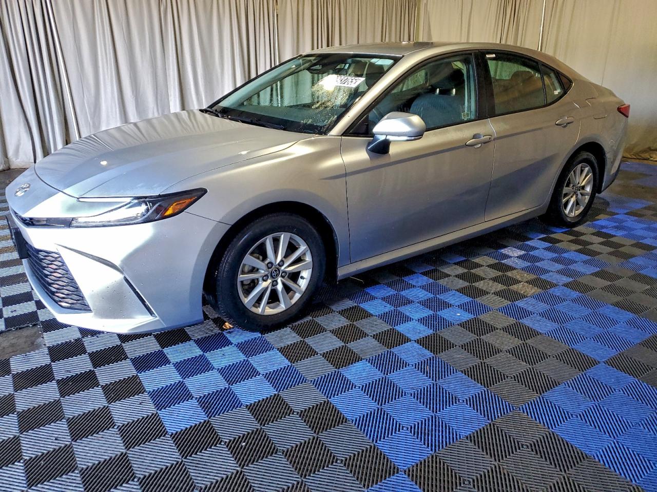 Toyota Camry Xse Image 1