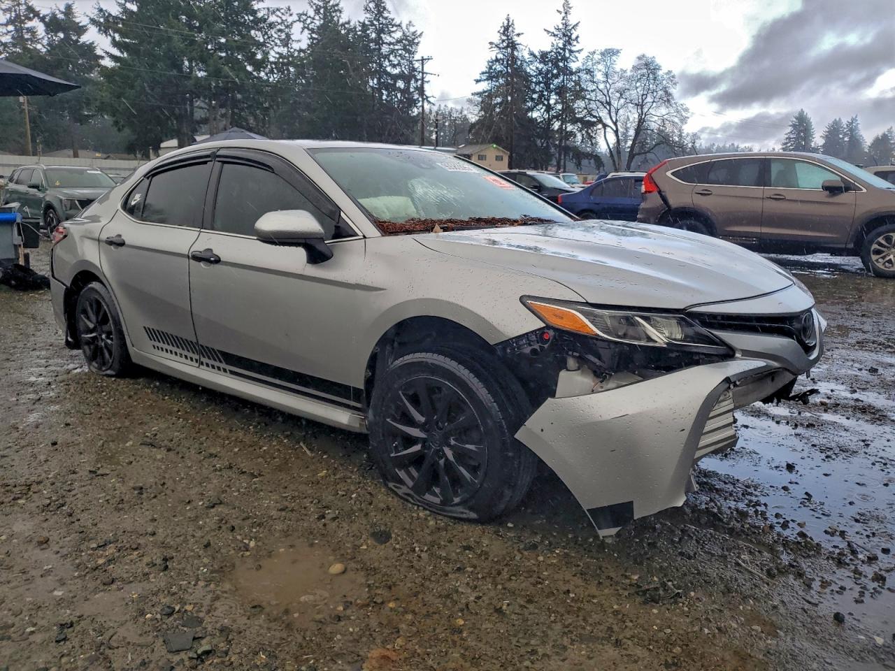 Toyota Camry L Image 5