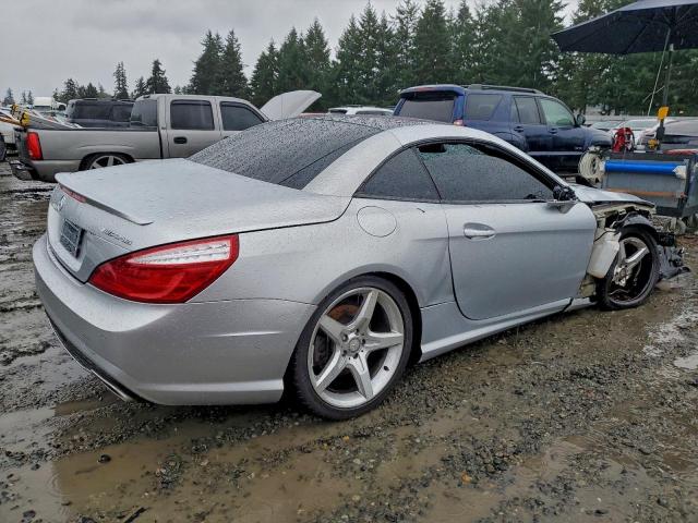 Mercedes-Benz S-Class 550 Image 3