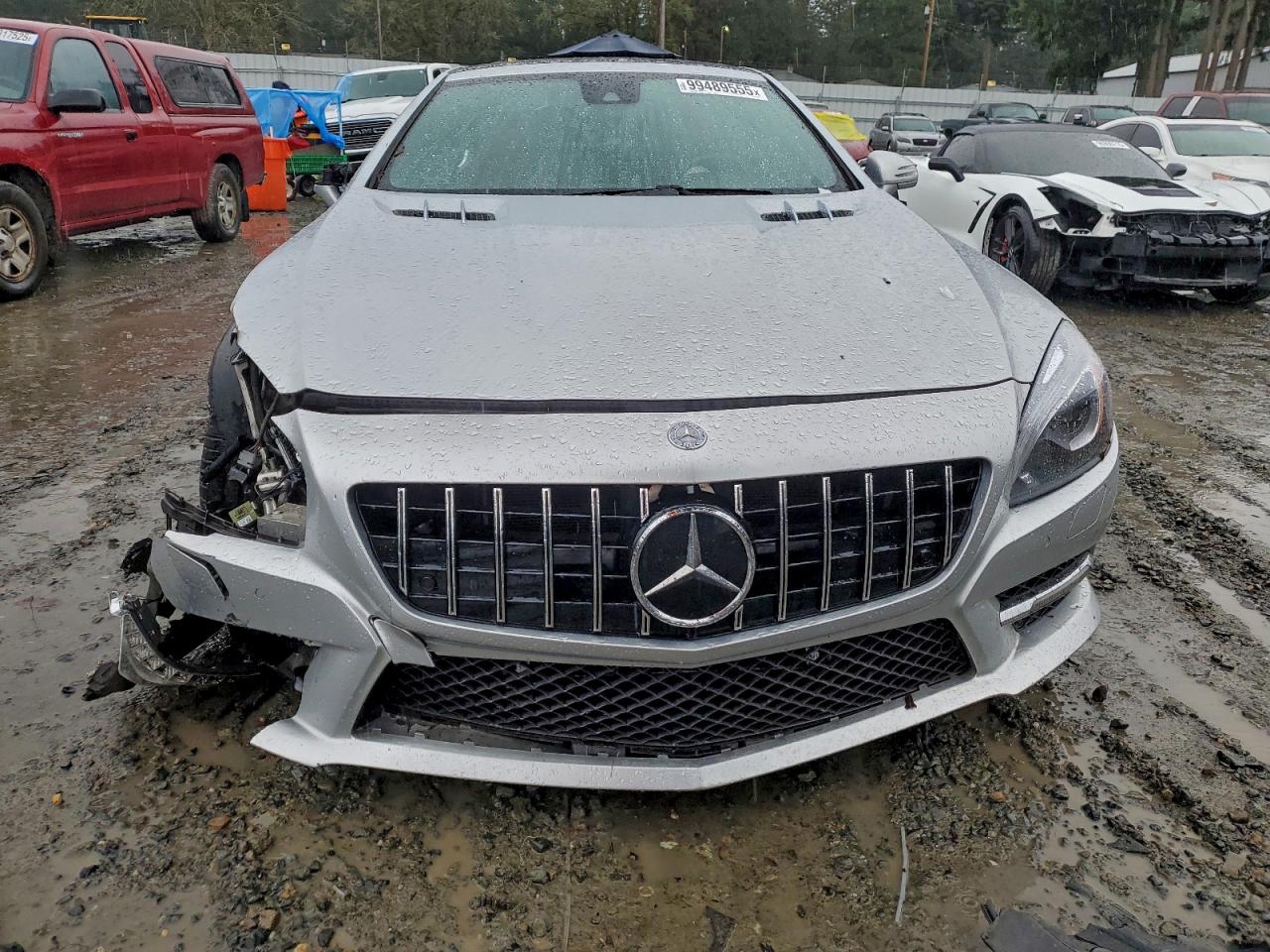 Mercedes-Benz S-Class 550 Image 12