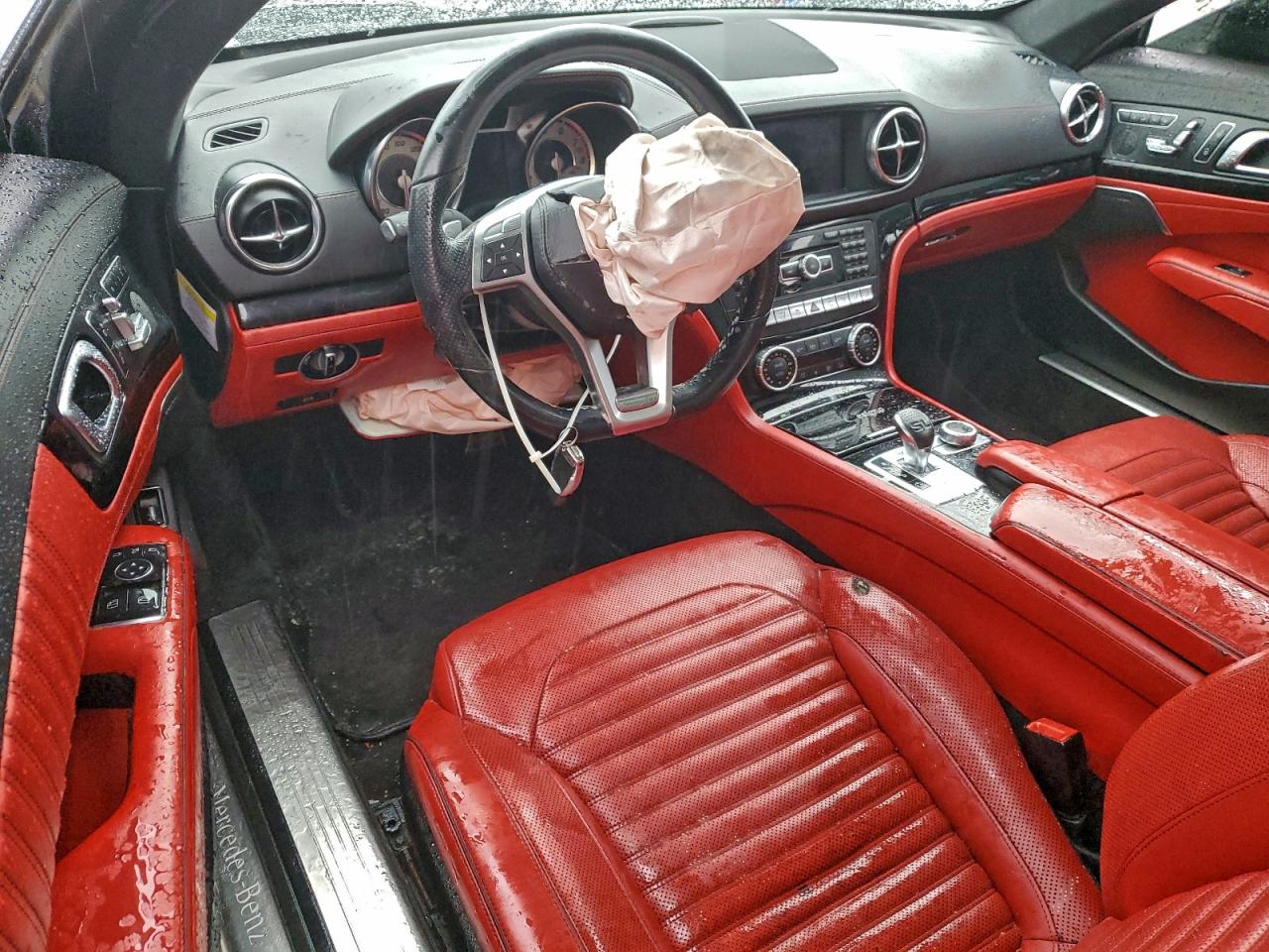 Mercedes-Benz S-Class 550 Image 6