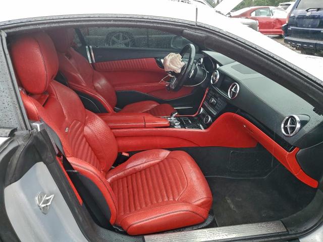 Mercedes-Benz S-Class 550 Image 9